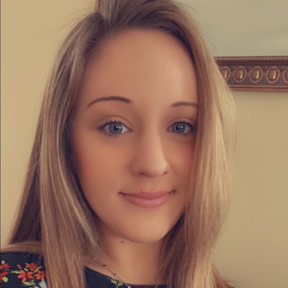Meet your Posher, Emily
